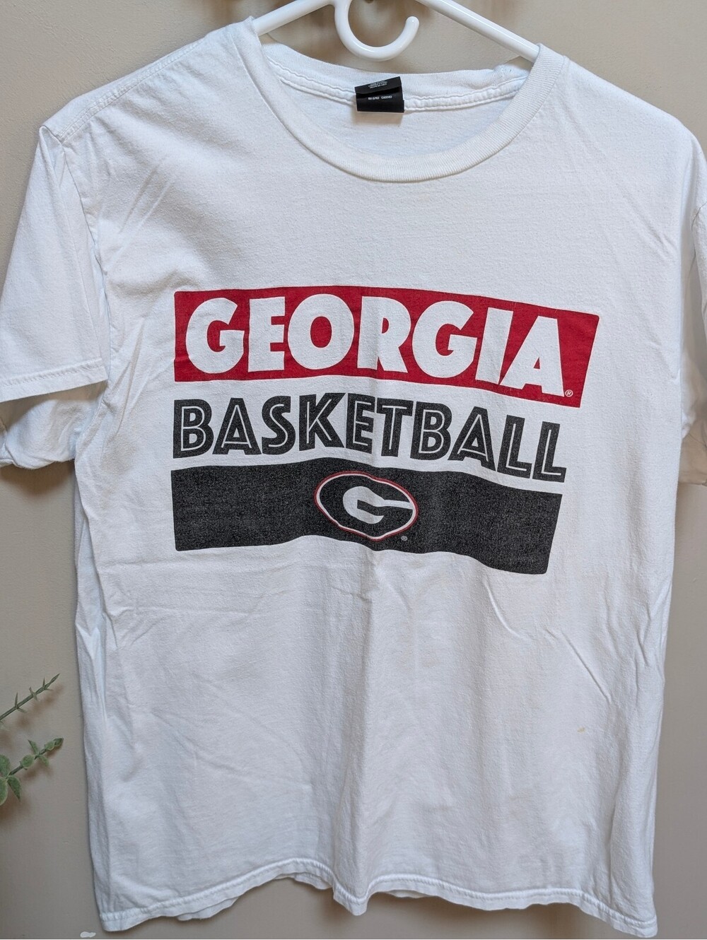 Hanes Perfect-T Georgia Basketball White Cotton T-Shirt Large
